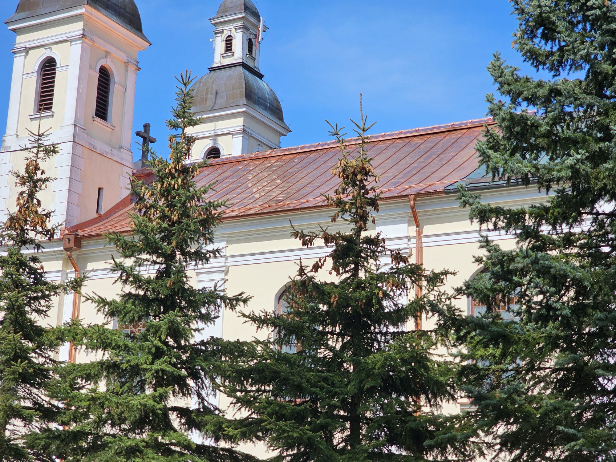 zakonczenie-prac-konserwatorskich-dachu-kosciola-parafialnego-w-mnichu